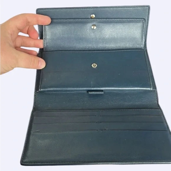 Louis Vuitton Sarah Wallet in Amarante Vernis Leather – Full Inclusion - Picture 7 of 11